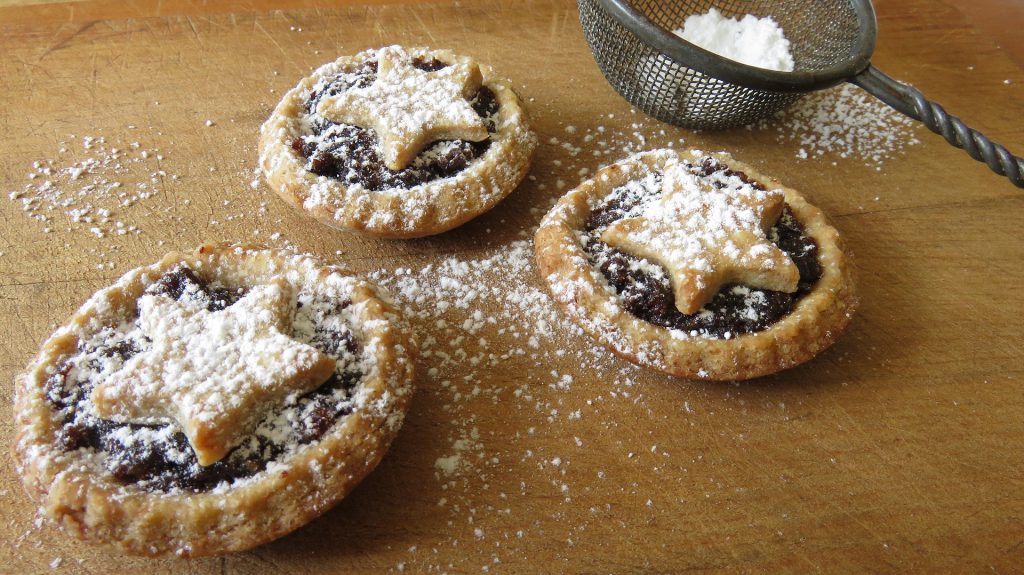 Making Christmas mince pies